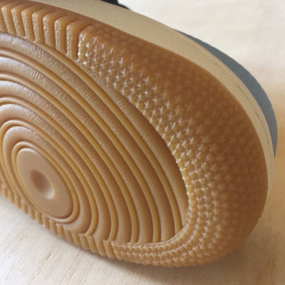 Nike Air Force One - Picture 11 of 15